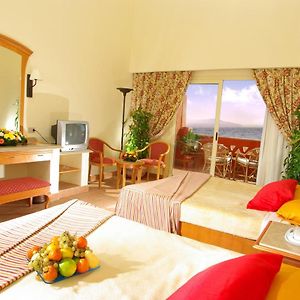 Deluxe Sea View Room